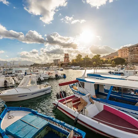 La Barca Sul Mare בית נופש *